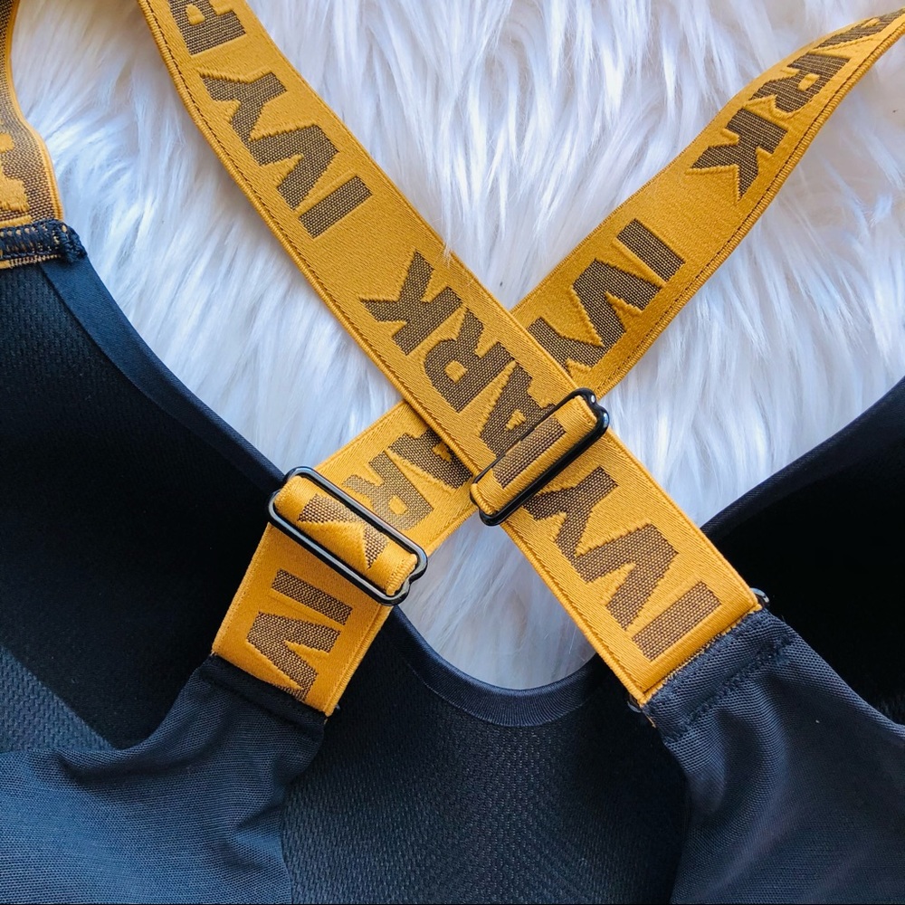 Adidas x Ivy Park // Cutout Sports Bra - Picture 11 of 13